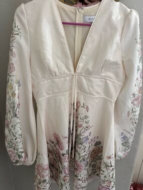 Ebluxury Ivory Floral V-Neck Dress